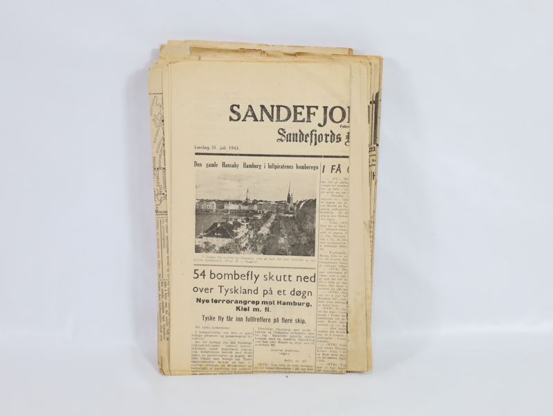 Lott med gamle krigsaviser