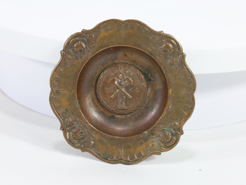 liten skål merked med Røros 1644