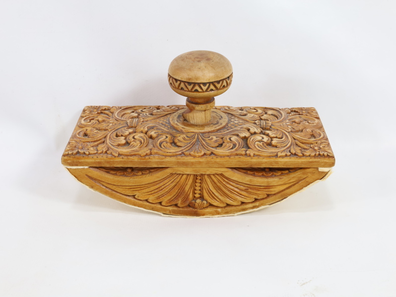 Trekkpapirstempel i tre