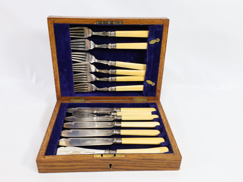 Eldre fiske bestikk 14 deler med boks - Med papirer fra Kjente Ada Polak