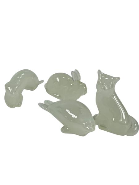 Fire stykk glass figurer fra Hadeland glassverk.