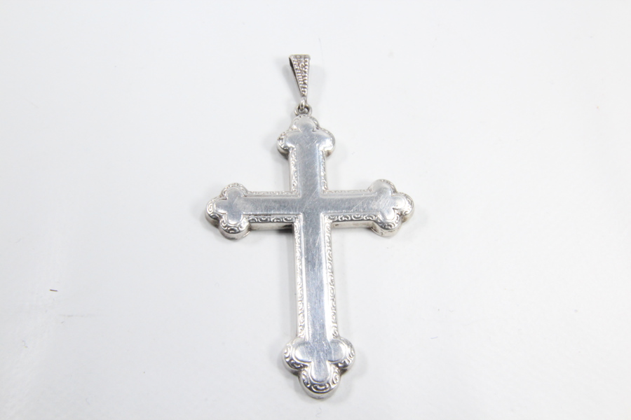 Kors i 830 sølv fra Brødrene lohne i Bergen.