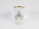 Porsgrund Porselen – hvitt beger med gullkant og monogramdekor