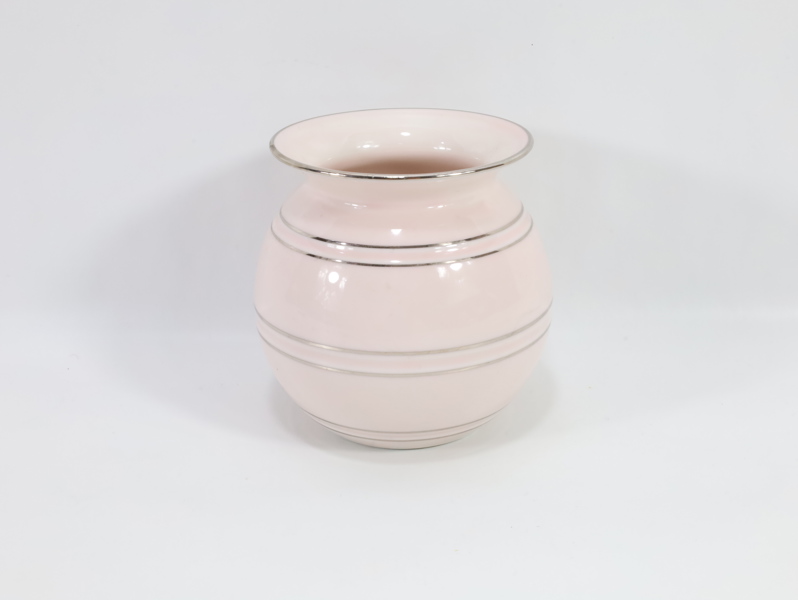 Porsgrund Porselen – vase i rosa glasur med sølvdekor, design Nora Gulbrandsen
