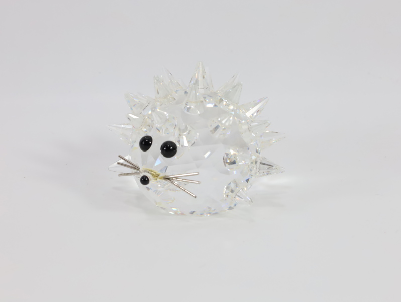 Swarovski krystallfigur – Pinnsvin med svarte øyne og barter