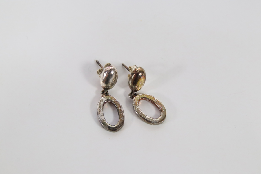 Øredobber i 925 sterling sølv med ovale dråper