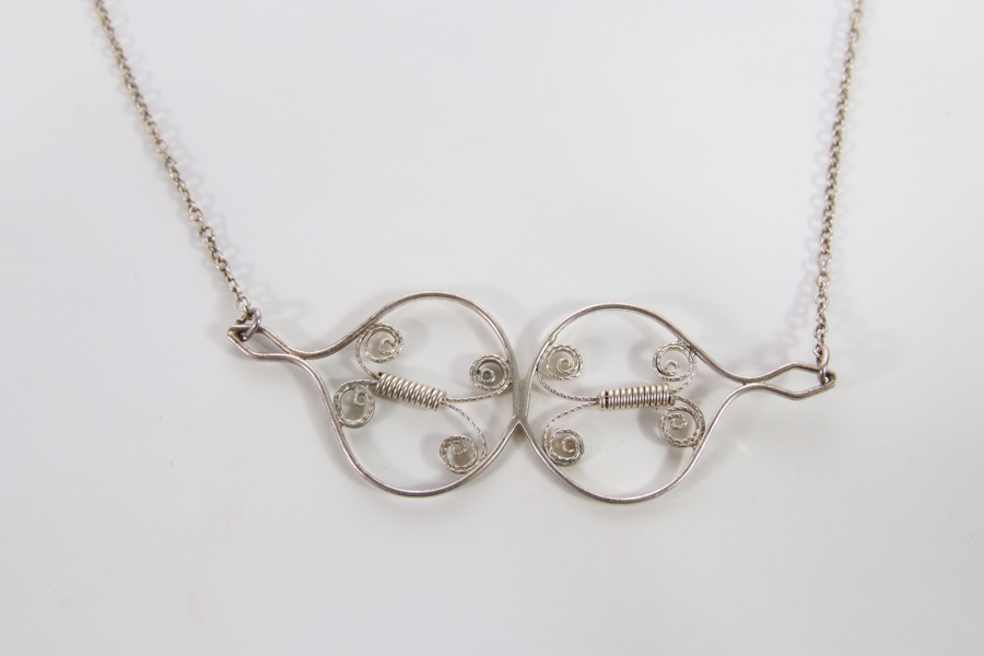 Halskjede i 900 sølv med håndlaget filigransarbeid