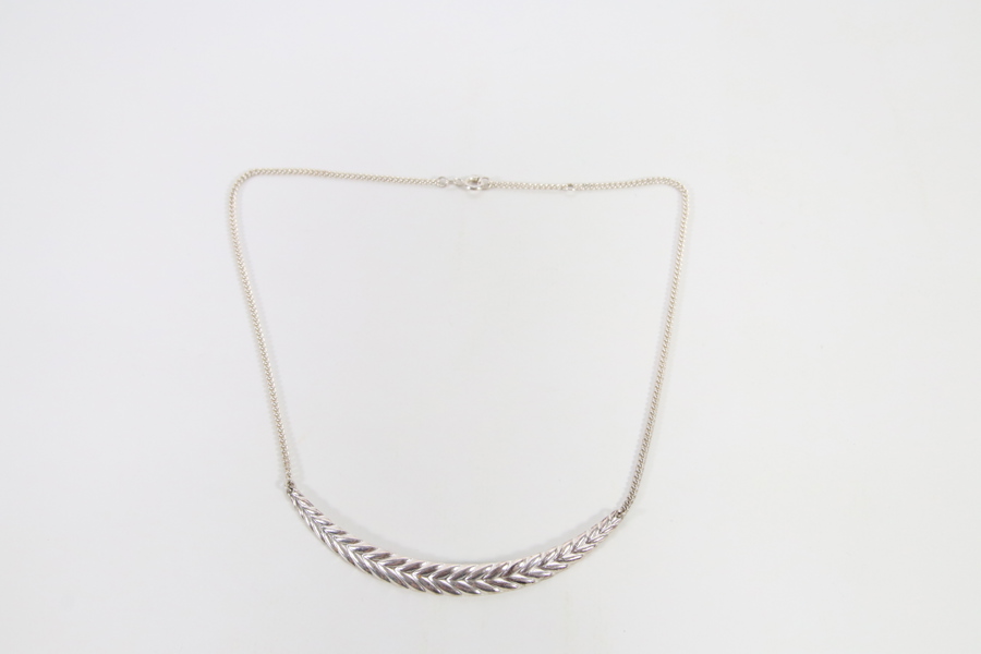 Halskjede i sølv 925 med løvmønster