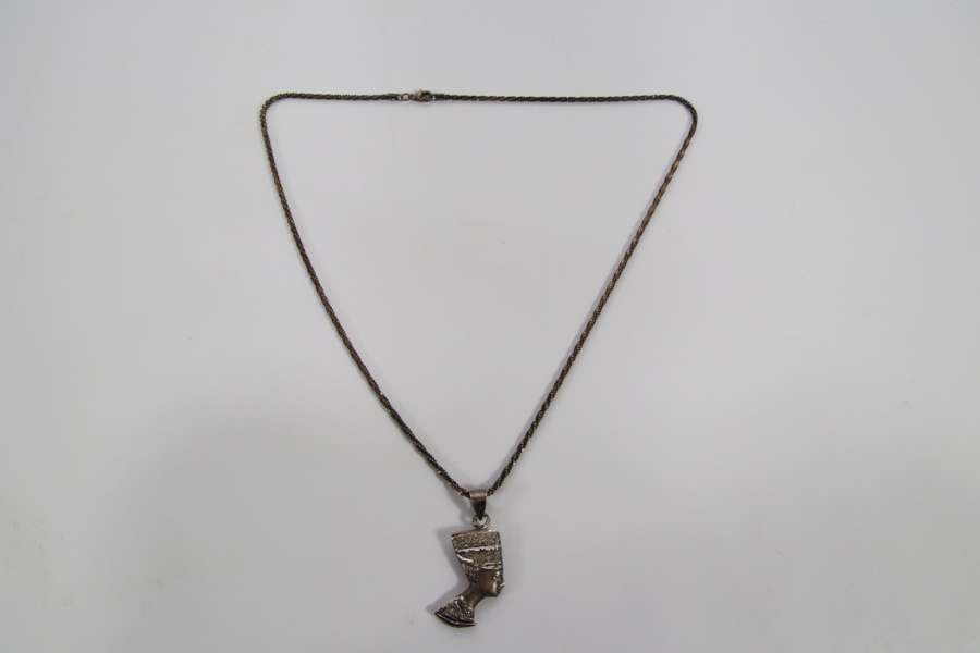 Halskjede i sølv 925 med Nefertiti-anheng