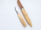 Kniv med treskjært slire og håndtak
