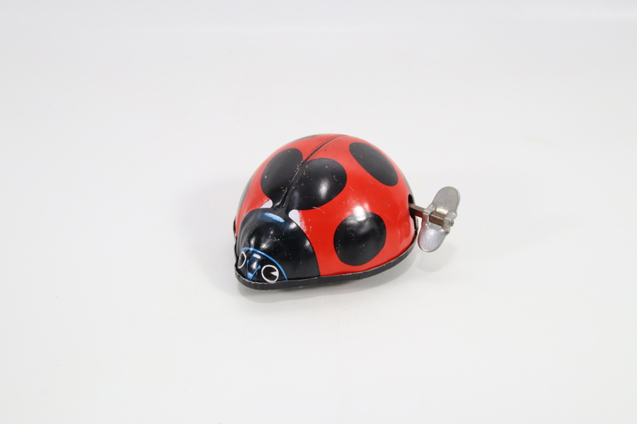 Yone blikkleke – marihøne med opptrekk, Japan ca. 1960-tallet
