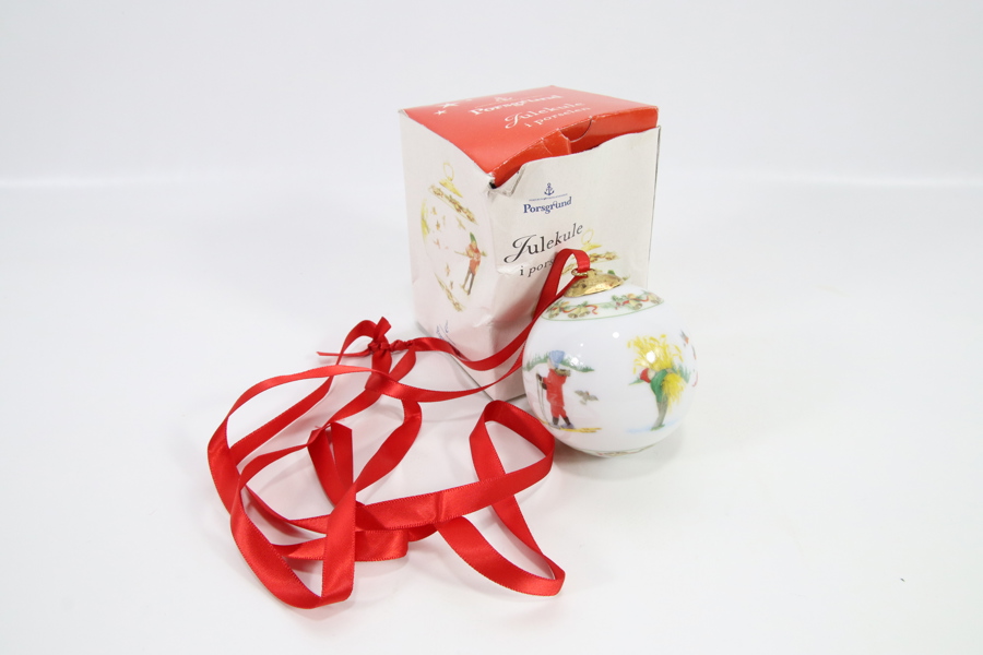 Porsgrund julekule 2012 – nisser og vintermotiv
