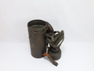 Tysk gassmaske med original beholder, datert 1940
