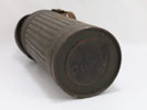 Tysk gassmaske med original beholder, datert 1940
