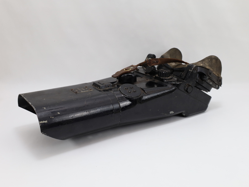 Tysk bombesikte / avstandsmåler Rm.-F. 12×60 “blc” (Carl Zeiss Jena), 2. verdenskrig
(Flak kikkert)