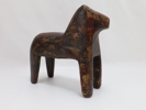 Folkelig treskåret hest med opprinnelig bemaling, ca. 1910–1940
