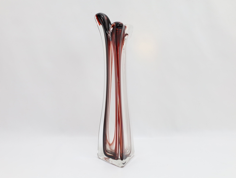Murano-stil kunstglassvase i klart og rødt glass – ca. 1970
