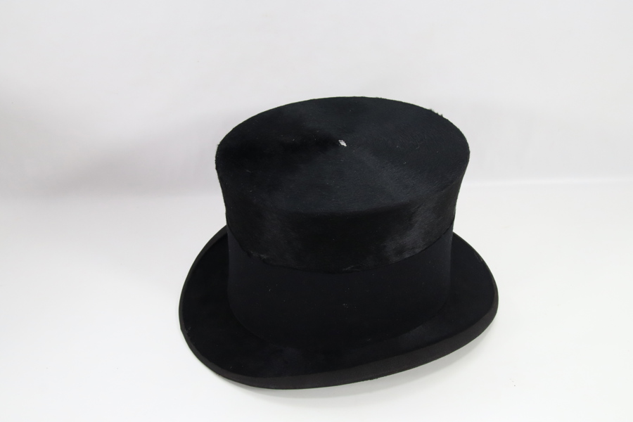 Antikk flosshatt fra London med original hattøske, ca. tidlig 1900-tall
