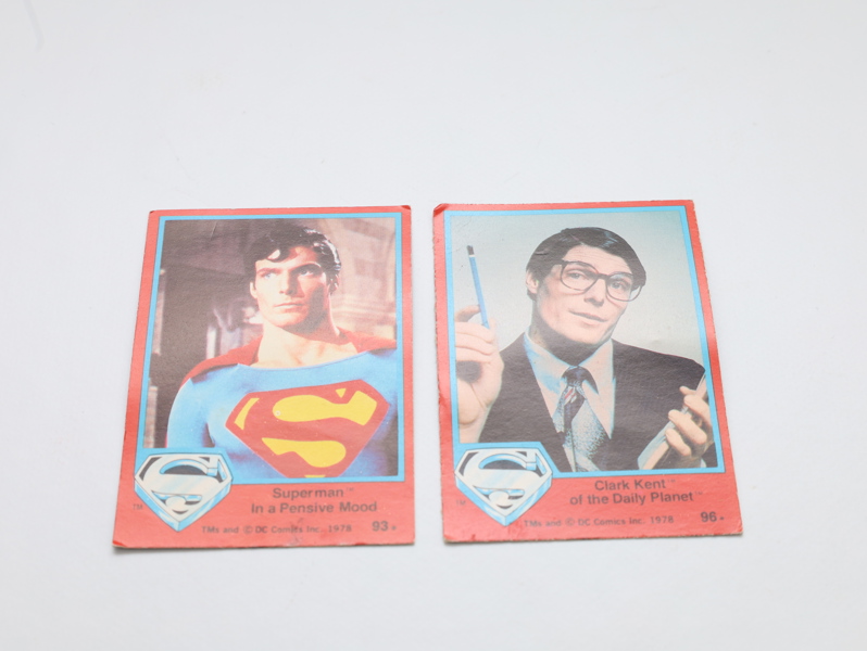 2 stk Superman: The Movie samlekort (Topps, 1978)
