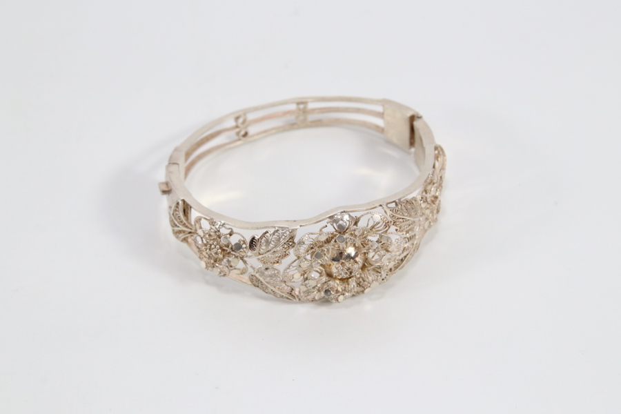 Eldre filigransarmbånd i 830 sølv
