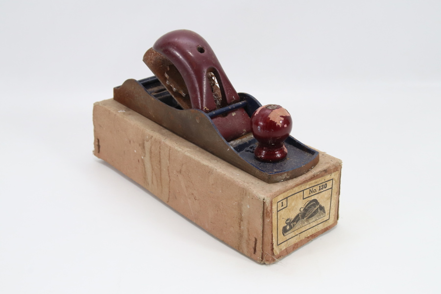 Eldre høvel No. 130 med original eske
