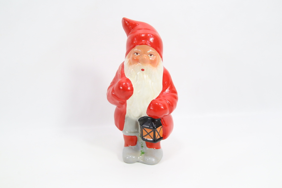 Vintage nissetfigur i keramikk / porselen – merket DDR
