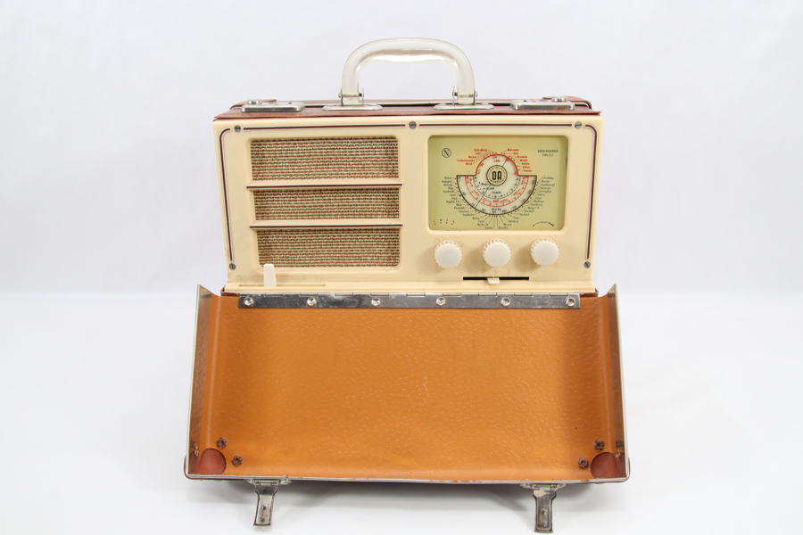 David-Andersen kofferradio Type 531 – norsk bærbar røradio ca. 1950-tallet
