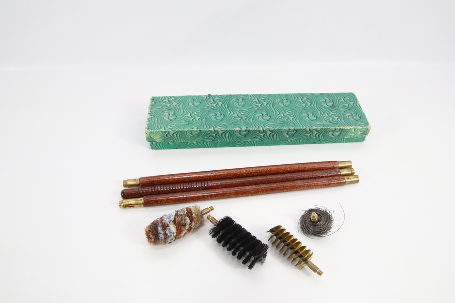 Vintage rensepinne / pussestokk for gevær med børster – ca. 85 cm
