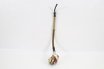Antikk langpipe med skjellhode og nysølvbeslag – ca. 1800/1900-tall
