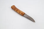 Eldre kniv med slire – skaft i bjørk
