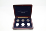 Norges 20-kroner minnemynter – komplett sett 1999–2006 i etui