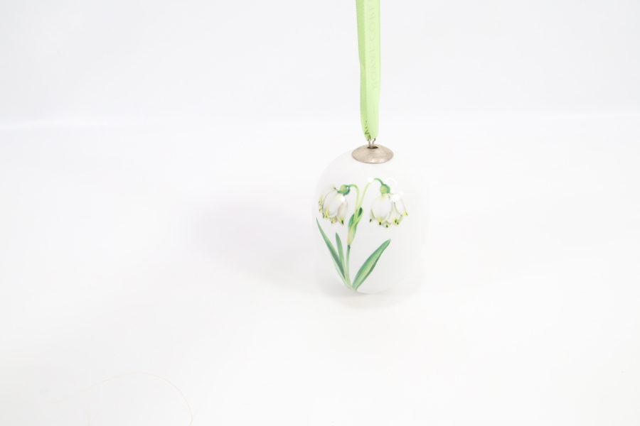 Royal Copenhagen porselenspåskeegg – Snøklokke
