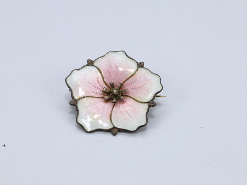 Emaljesbrosje i 925 S sølv – «Norne»‐merke – Ø 2,8 cm
