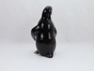 Keramikkfigur – Pingvin, håndmalt glasur, høyde 19 cm

