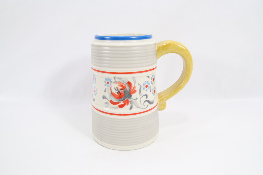 Porsgrund Porselen – Krus designet av Nora Gulbrandsen