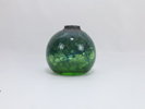 Benny Motzfeldt – håndblåst kunstglassvase, grønn-blå, høyde 8,5 cm