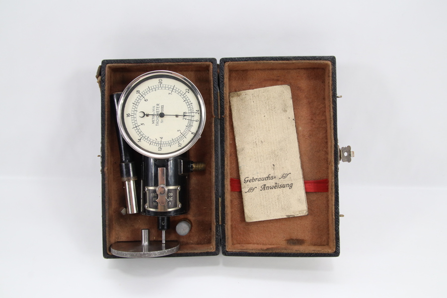 Vintage mekanisk takometer – Meter pr. minutt – komplett med originalt etui og bruksanvisning