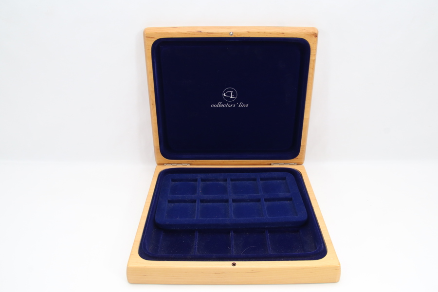 Collector’s Line myntboks i tre  