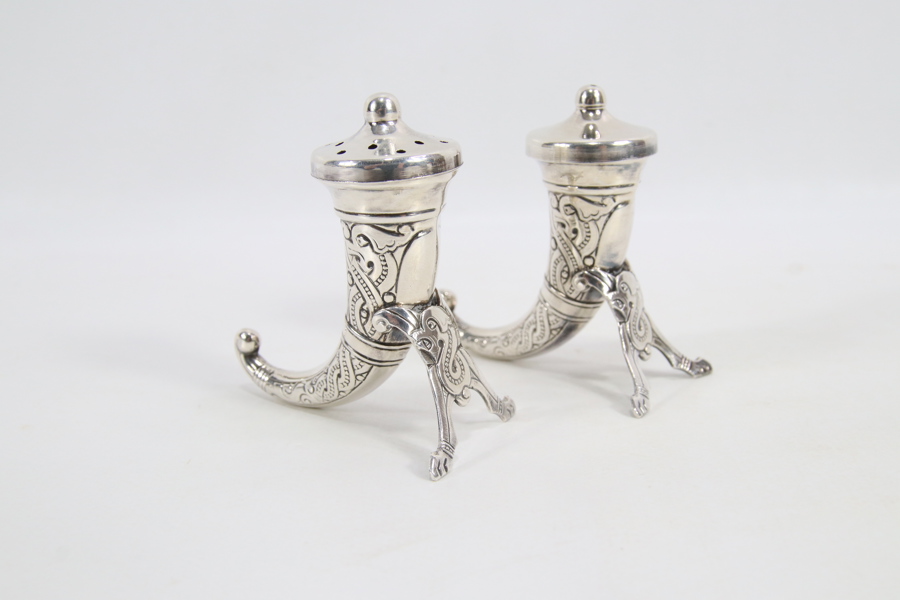 Salt- og peppersett i sølv – Vikingstil – Sterling Norway
