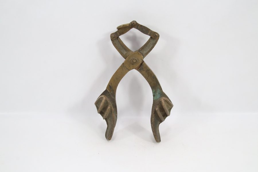 Miniatyr hvalklo i messing