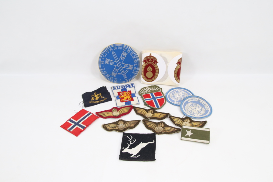 Samling militære og internasjonale merker
