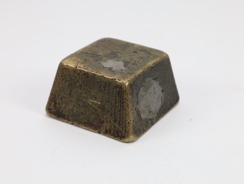 Antikt kalibrert handelslodd – stempelmerket – ca. 1800–1850 (275 g)
