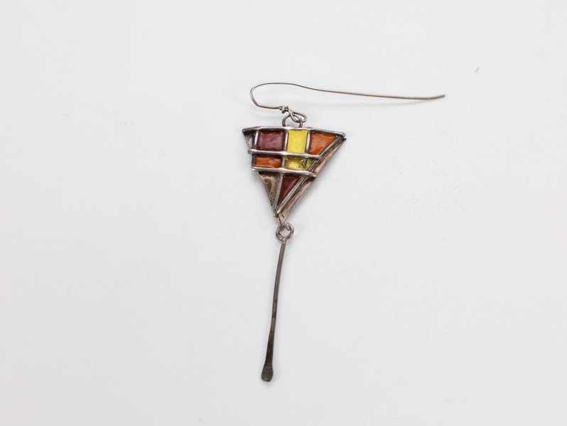 Unikt håndlaget sølvøredel med emalje – geometrisk modernistisk design (925)