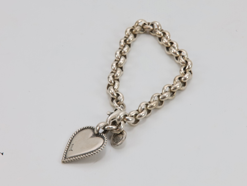 Huldre Sølv – Armbånd i 925S med hjerteanheng, design Elise Thiis Evensen, 20 cm