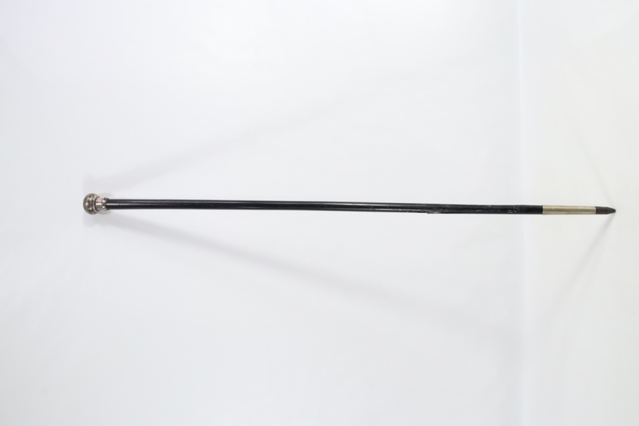 Stokk med sølvhåndtak
