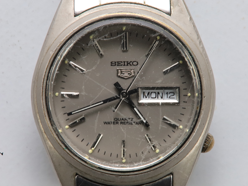 SEIKO Quartz herreklokke – dag/dato – ca. 36 mm (ikke testet)