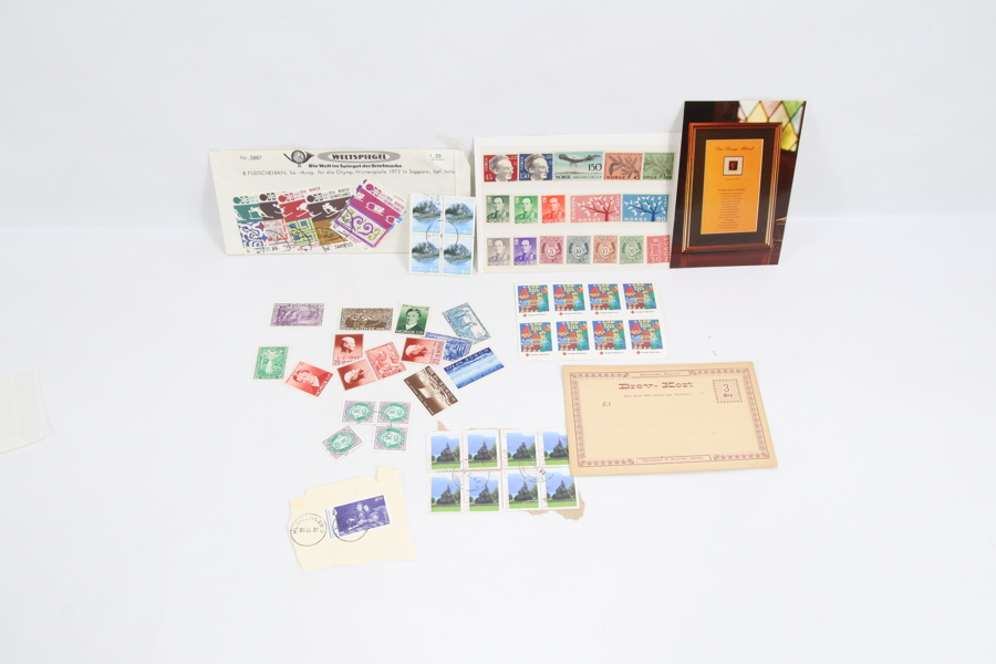 Samling norske frimerker – mapper, ark, blokker og løse merker
