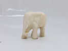 Håndskåret elfenbensfigur – Elefant (kun salg i Norge)