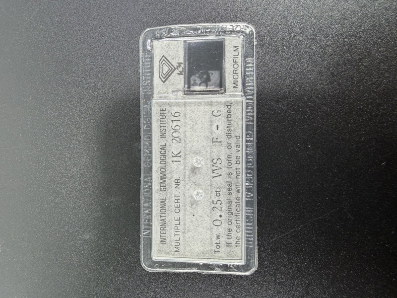 To løse briljantslipte diamanter – IGI-sertifisert – Antwerpen 1984