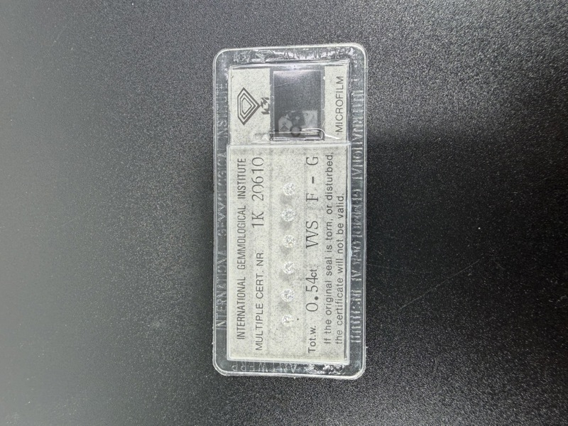 Seks løse briljantslipte diamanter – IGI-sertifisert – Antwerpen 1984